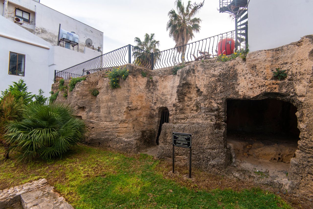 Girne-Yer-Alti-Mezarlari-2-1280x853.jpg